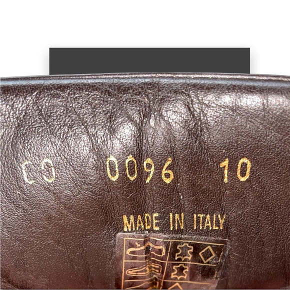 Mens Louis Vuitton shoes with  brown and Vachetta leather strip detailing. - Picture 5 of 11